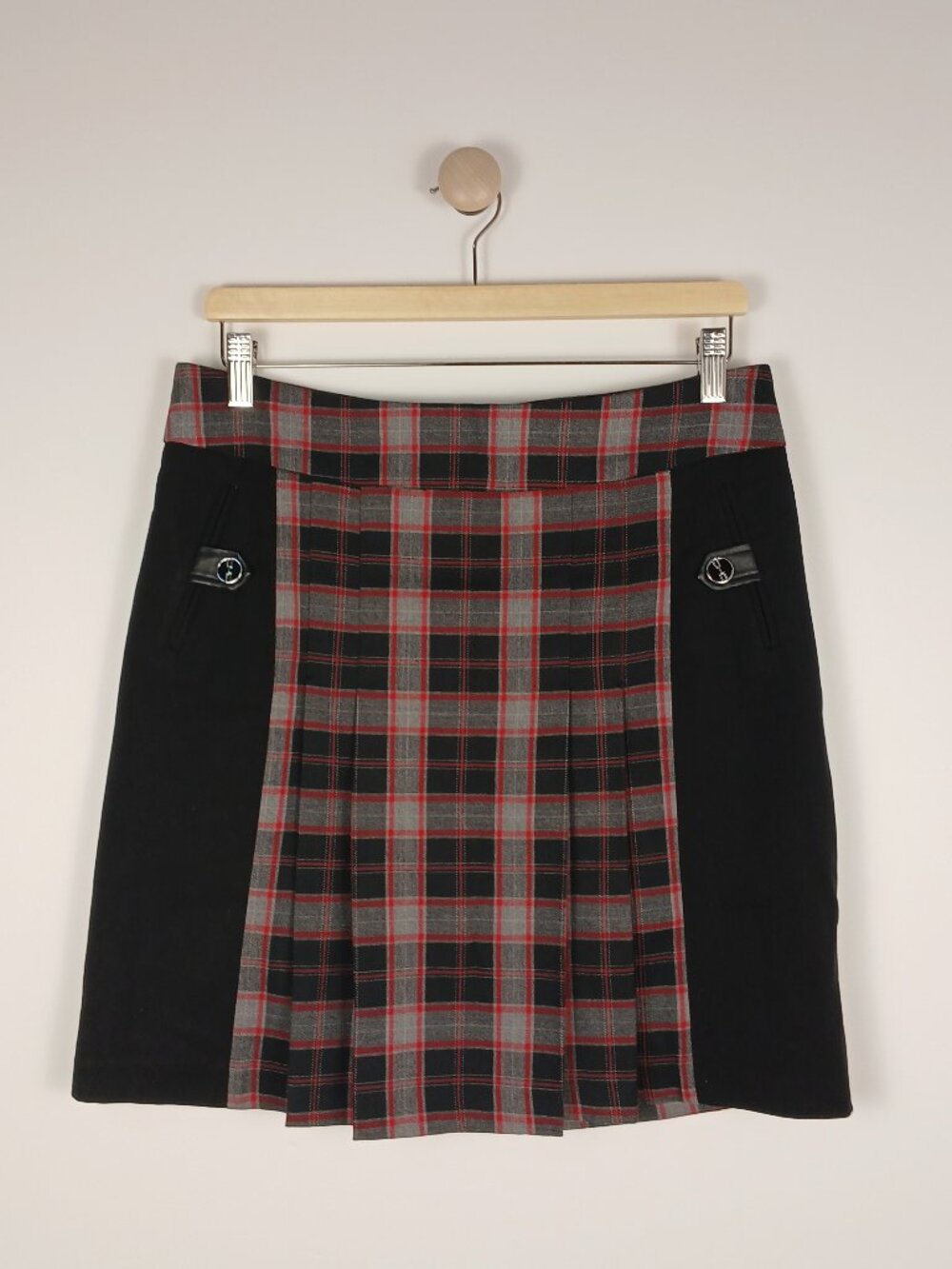 San Francisco Women Skirt Size 9 waist 32 Plaid Tartan Grunge Dark Academia